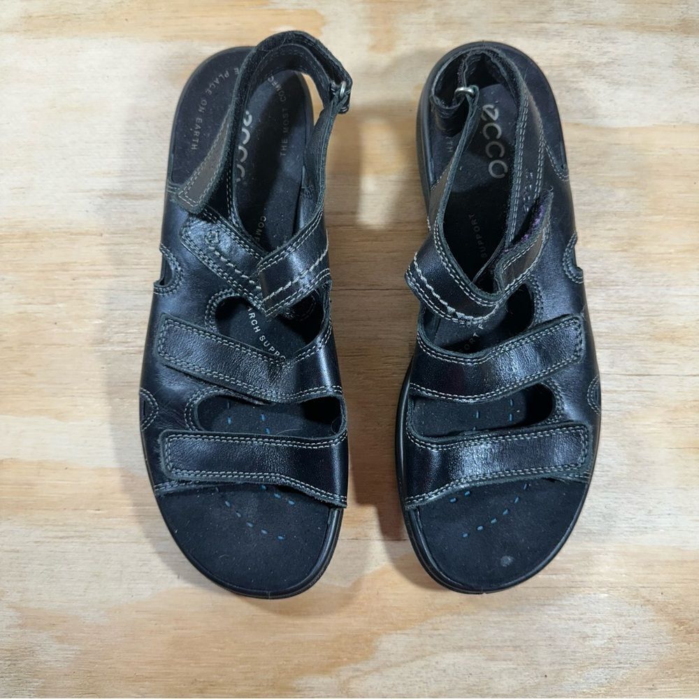 Ecco Black Leather Sandals Wome size 6.5